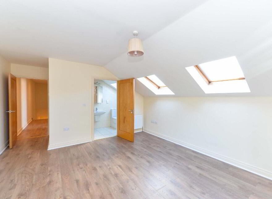 34 Knightsbridge Park, Belfast, BT9 5EH
