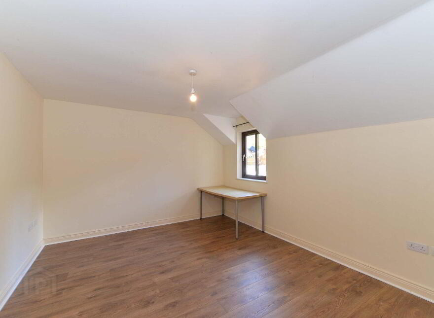 34 Knightsbridge Park, Belfast, BT9 5EH