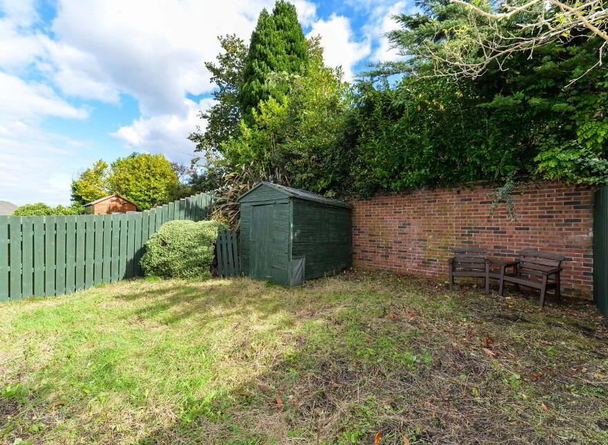 34 Knightsbridge Park, Belfast, BT9 5EH