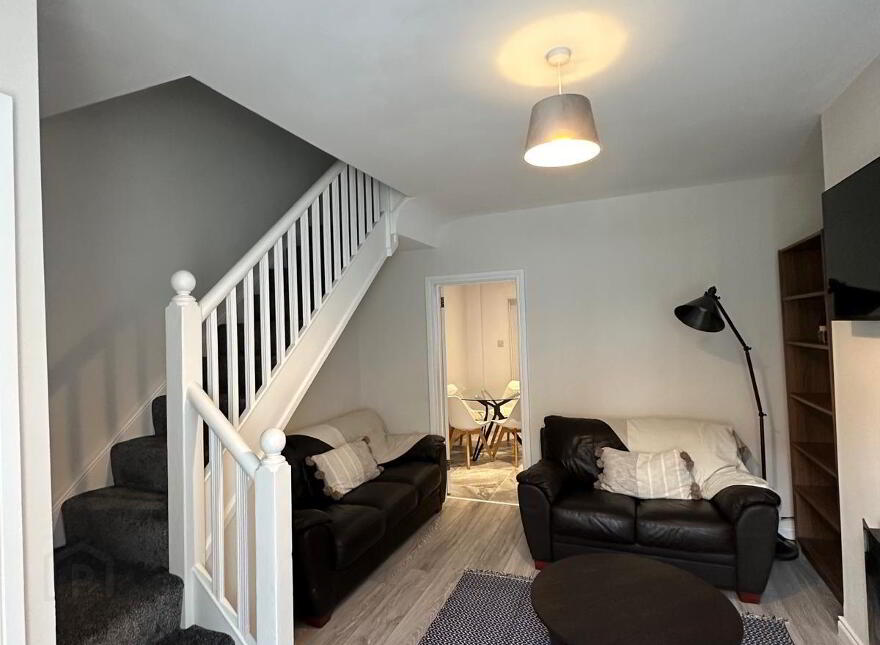 43 Glenvarlock Street, Belfast, BT5 5GS