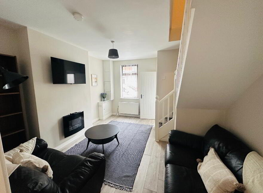 43 Glenvarlock Street, Belfast, BT5 5GS
