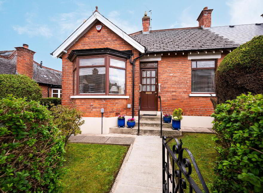 6 Belvedere Park, Belfast, BT9 5GS