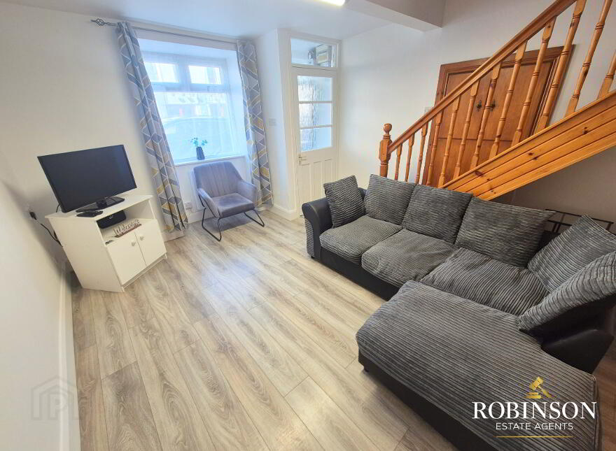 3 Bedroom Townhouse, Main Street, Dunfanaghy, F92F2N5