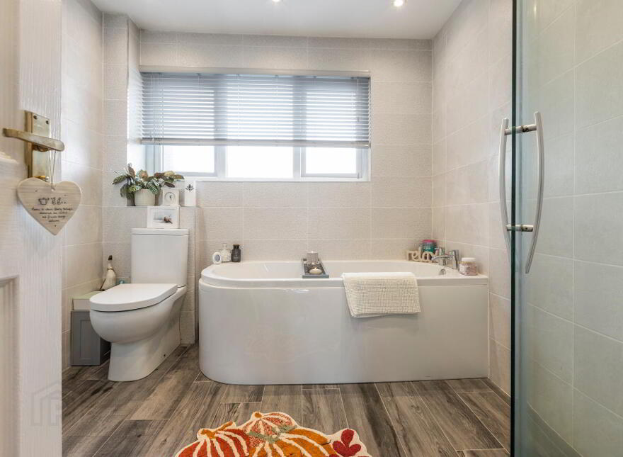 28 Glenmanus Road, Portrush, BT56 8HU