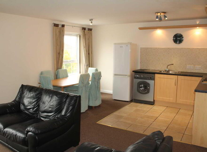 Apt 27 The Courtyard, Castlereagh Road, Belfast, BT5 5FZ
