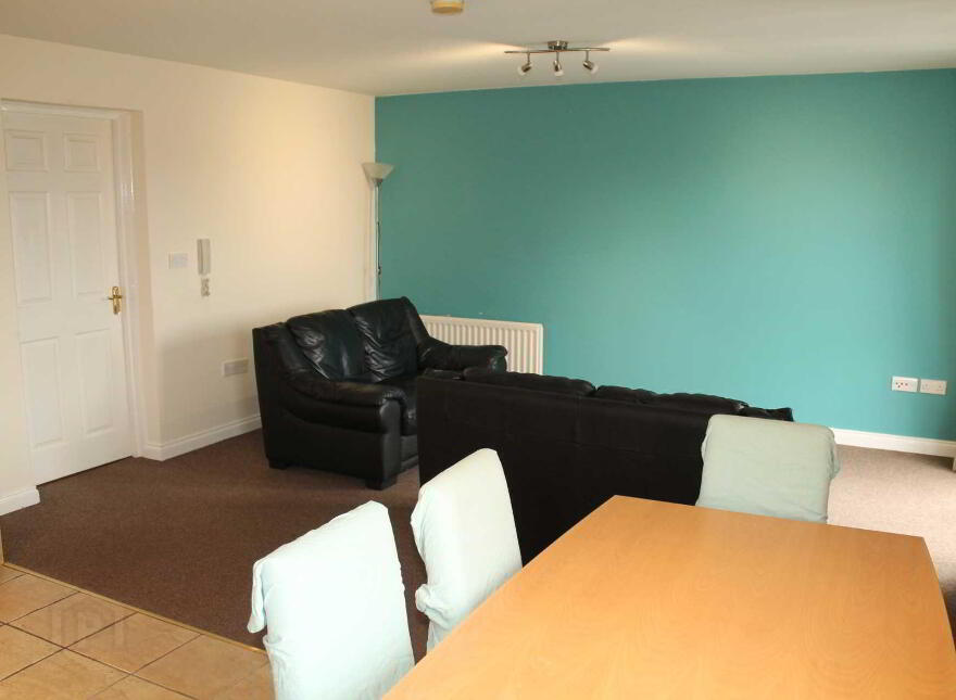 Apt 27 The Courtyard, Castlereagh Road, Belfast, BT5 5FZ