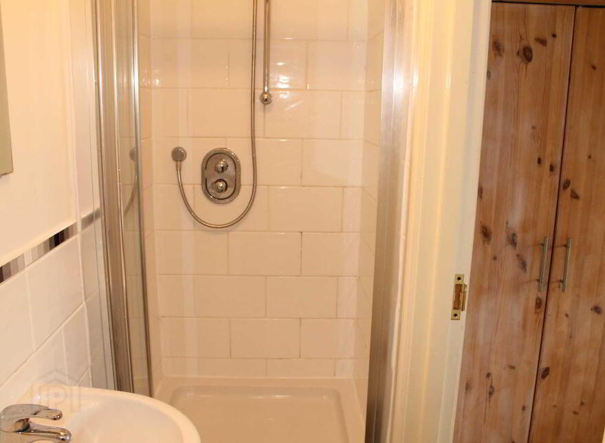 Apt 27 The Courtyard, Castlereagh Road, Belfast, BT5 5FZ