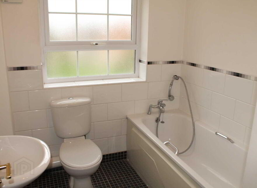 Apt 27 The Courtyard, Castlereagh Road, Belfast, BT5 5FZ