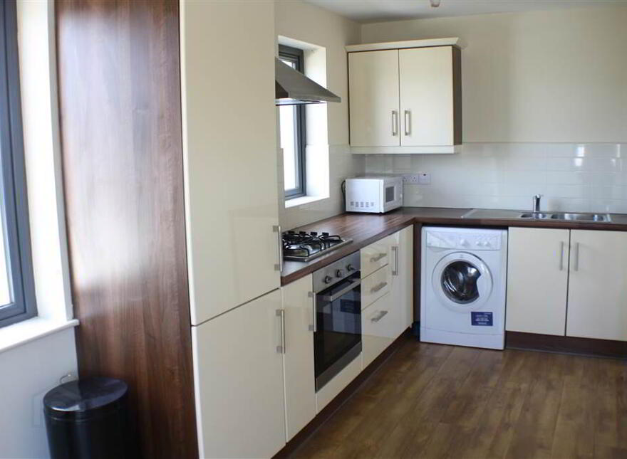 9 Brown Square, Belfast, BT13 2BW