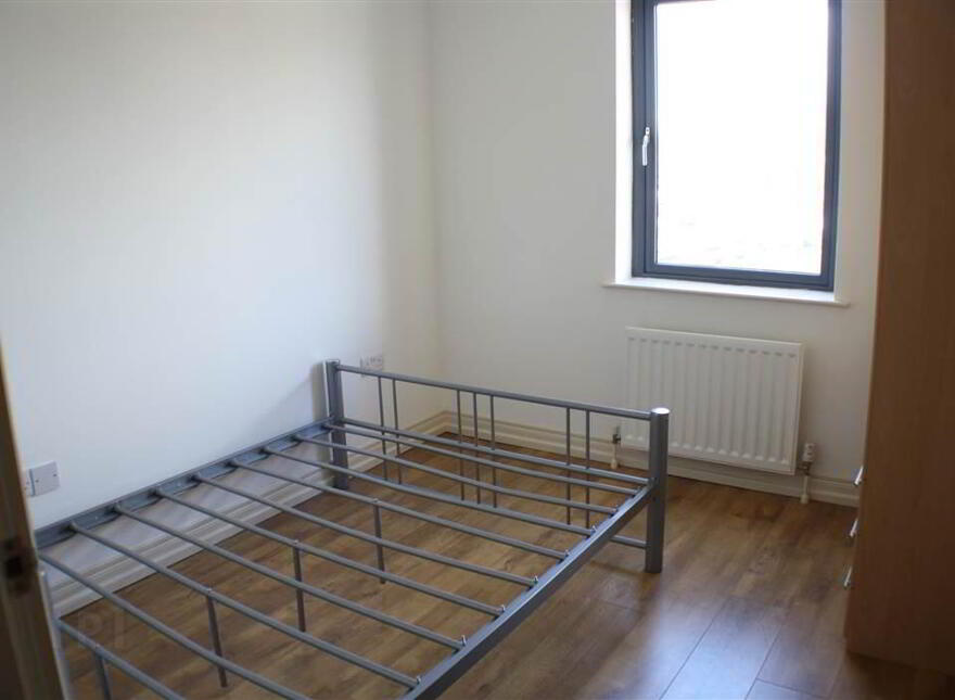 9 Brown Square, Belfast, BT13 2BW