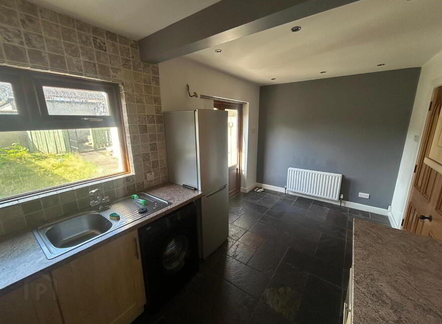 40 Rossnareen Avenue, Belfast, BT11 8LP