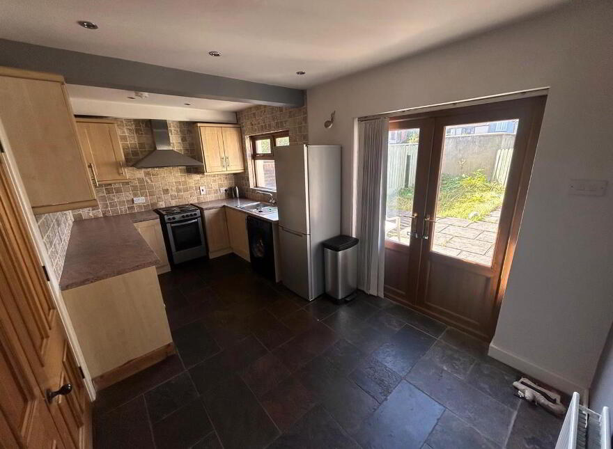 40 Rossnareen Avenue, Belfast, BT11 8LP