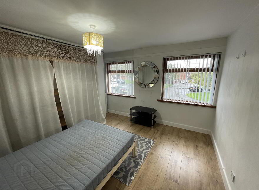 40 Rossnareen Avenue, Belfast, BT11 8LP