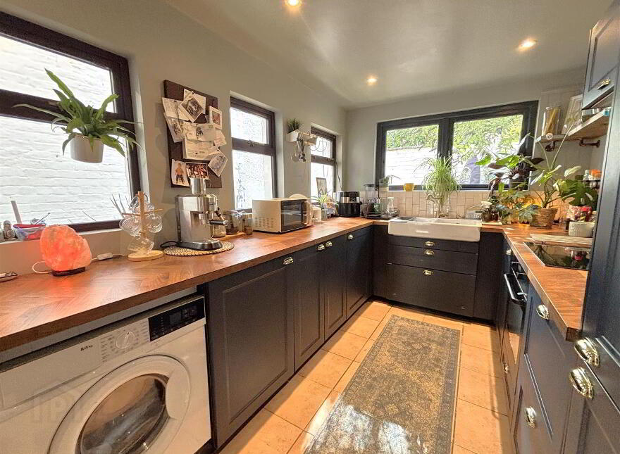 10 Jubilee Avenue, Belfast, BT15 3BX