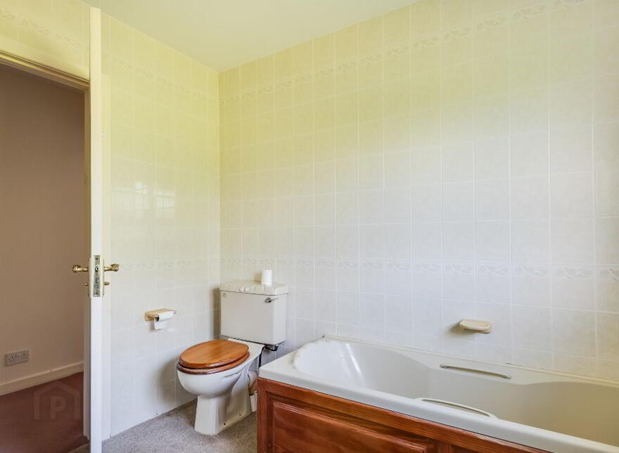 9 Lackaboy Park, Enniskillen, BT74 4DZ