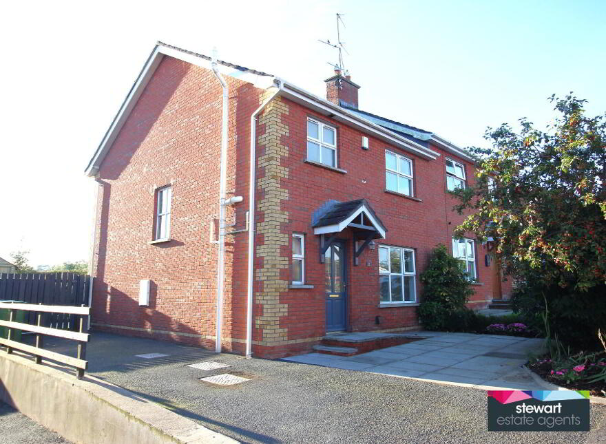 13 Iveagh Avenue, Blackskull, Donaghcloney, Dromore, BT25 1GY photo