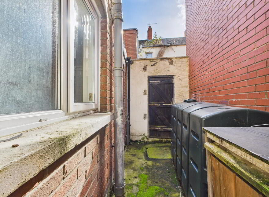 15 London Street, Belfast, BT6 8EN