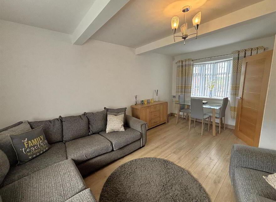142 West Circular Road, Belfast, BT13 3QJ