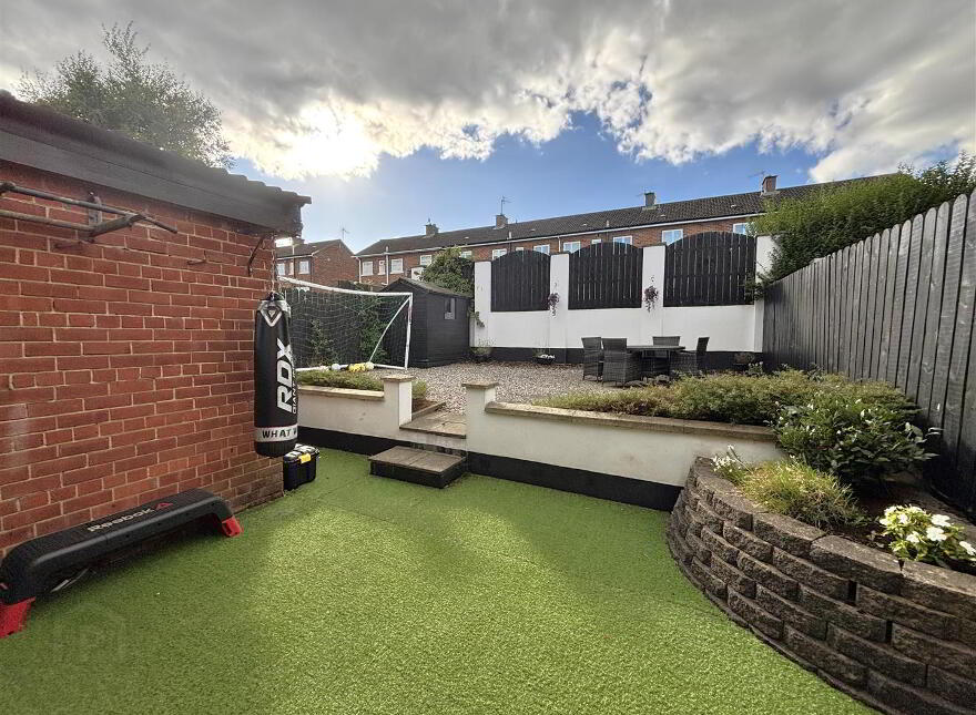 142 West Circular Road, Belfast, BT13 3QJ