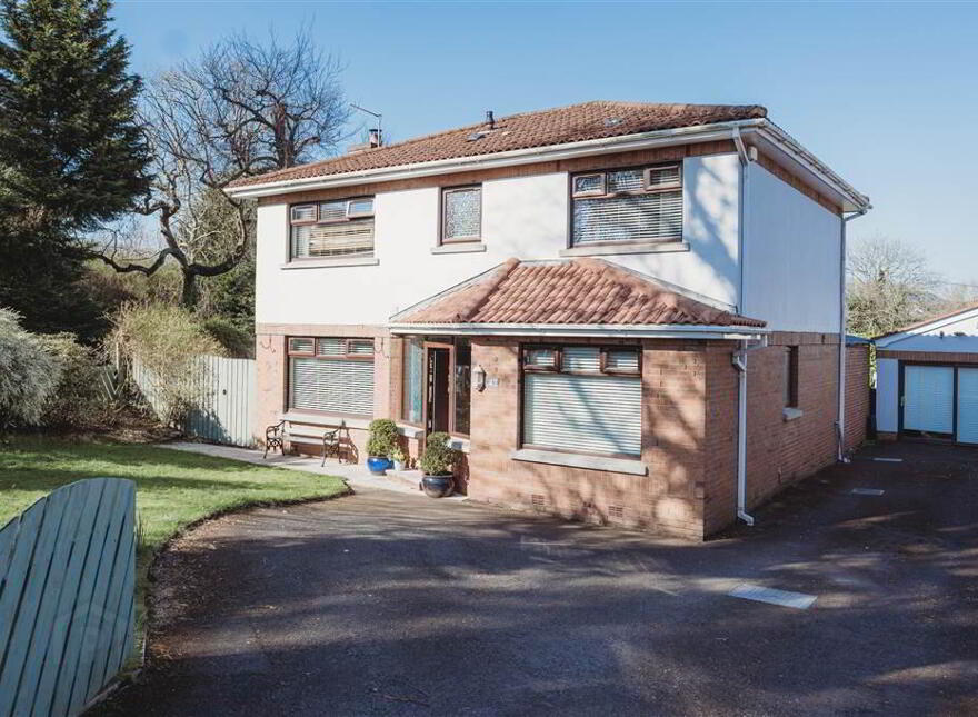 47 Dillons Avenue, Whiteabbey, Newtownabbey, BT37 0SU photo