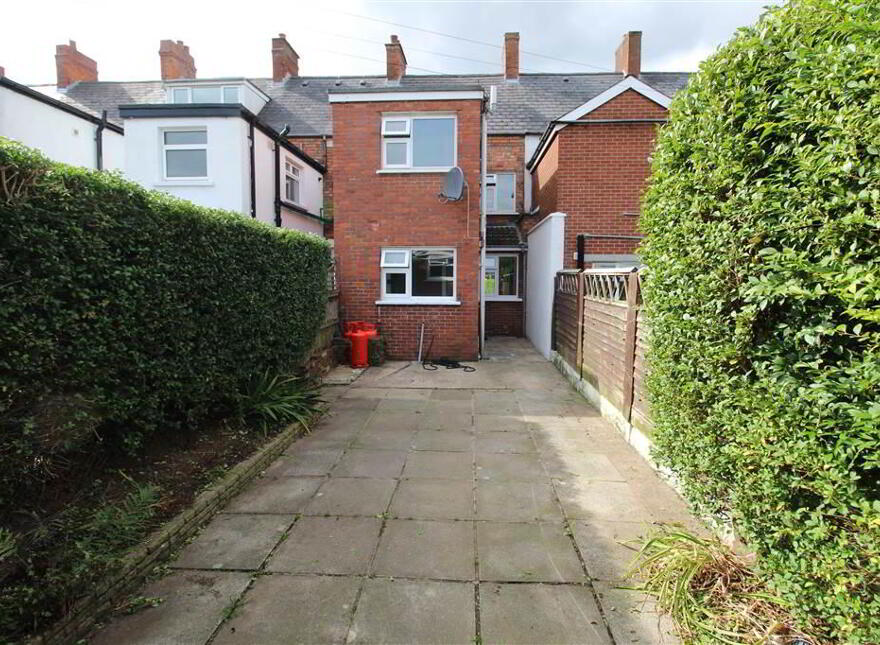 194 Cregagh Road, Belfast, BT6 9EU