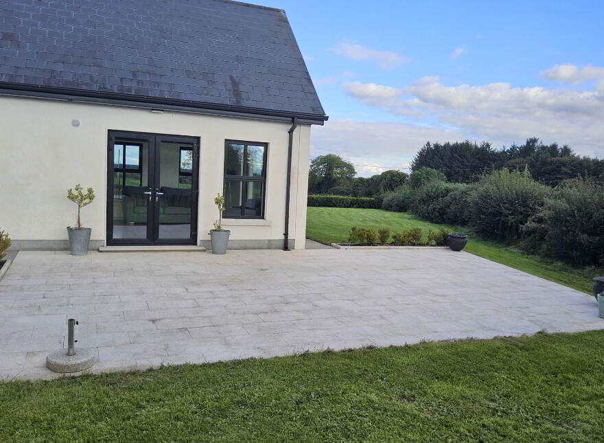 Slatt Lower, Athy, R14FH42