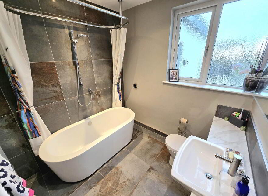 74 Dromara Road, Hillsborough, BT26 6PE