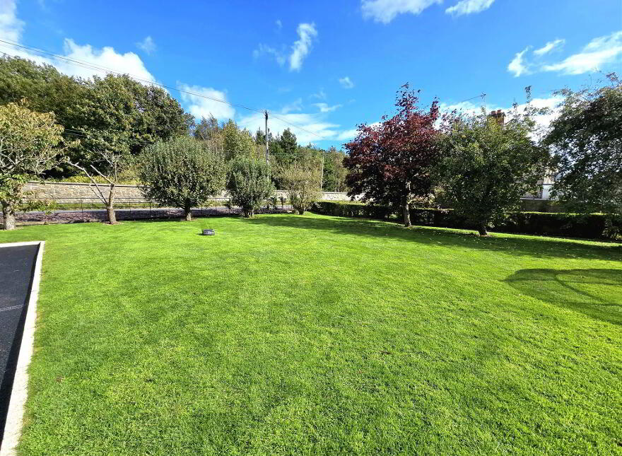 74 Dromara Road, Hillsborough, BT26 6PE