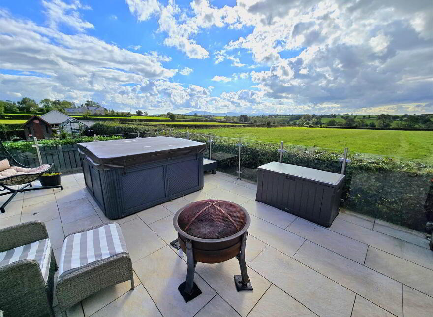 74 Dromara Road, Hillsborough, BT26 6PE
