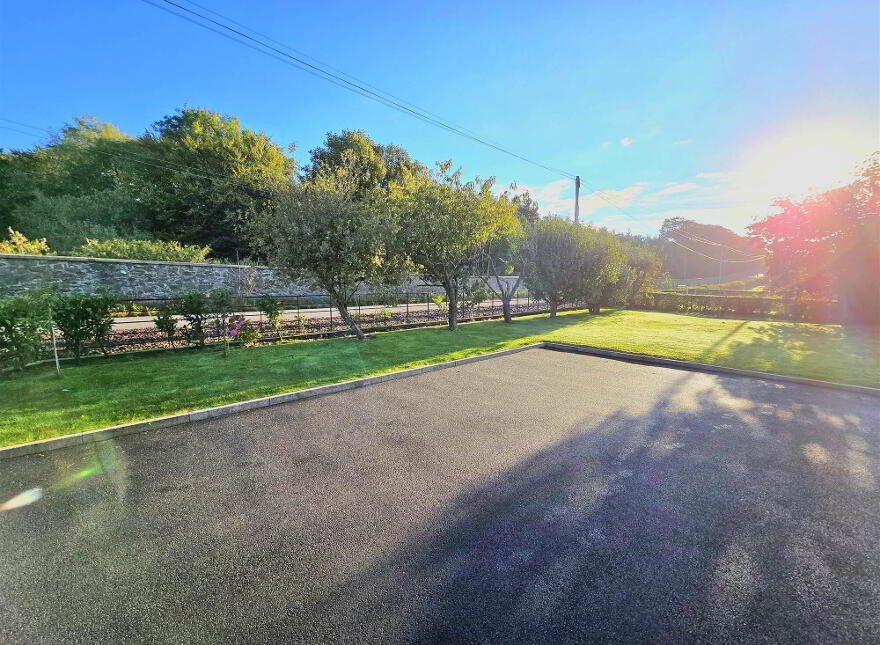 74 Dromara Road, Hillsborough, BT26 6PE