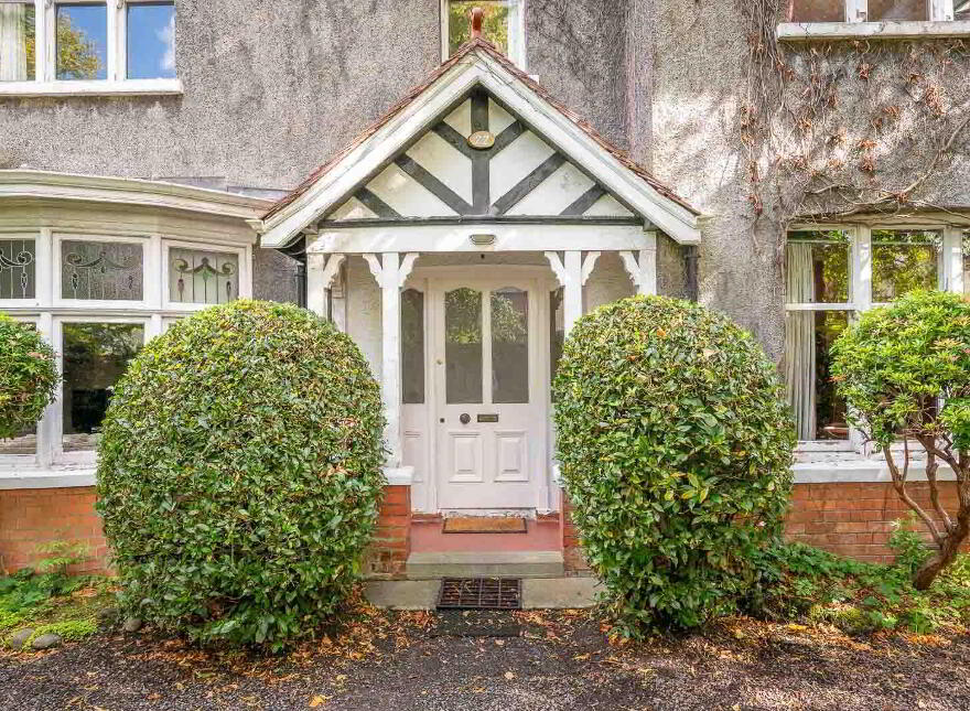 22 Myrtlefield Park, Belfast, BT9 6NE