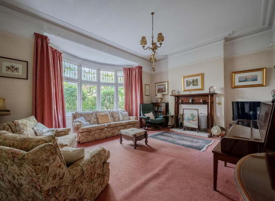 22 Myrtlefield Park, Belfast, BT9 6NE