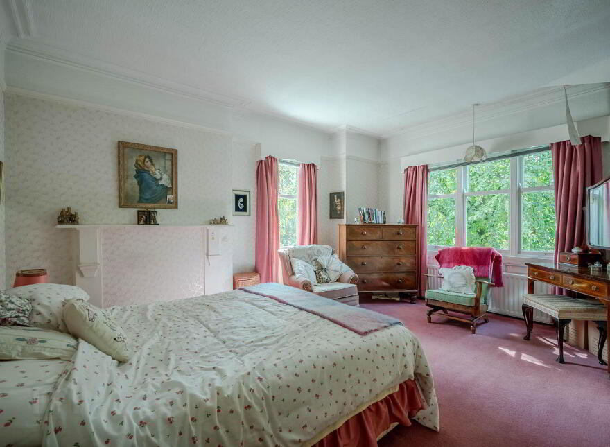 22 Myrtlefield Park, Belfast, BT9 6NE