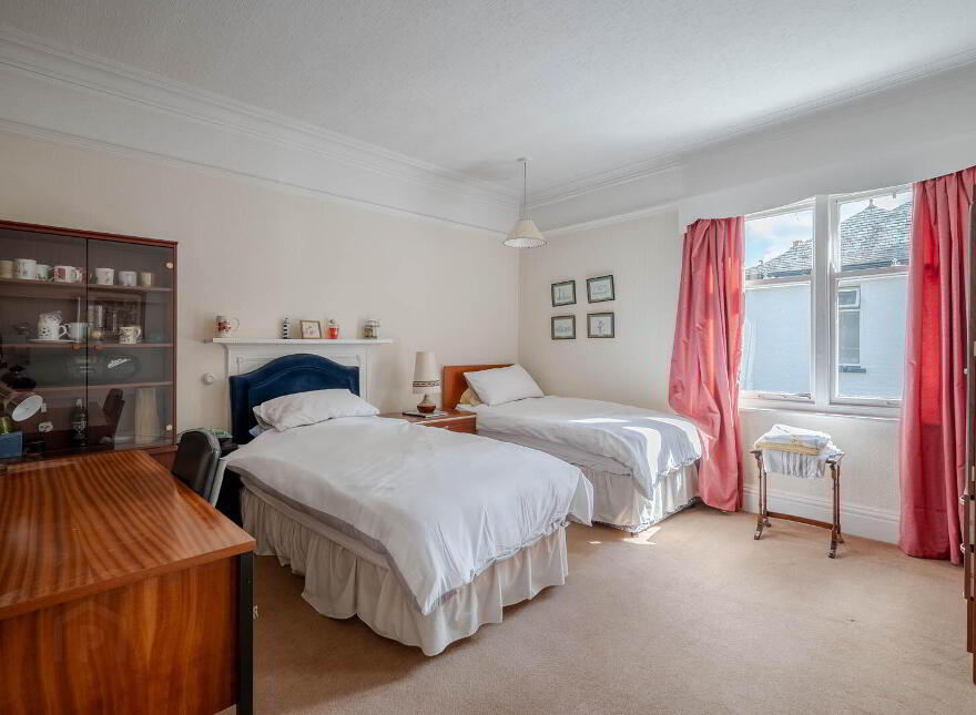 22 Myrtlefield Park, Belfast, BT9 6NE