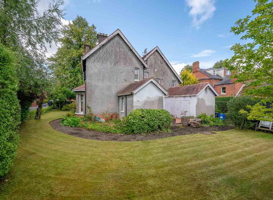 22 Myrtlefield Park, Belfast, BT9 6NE