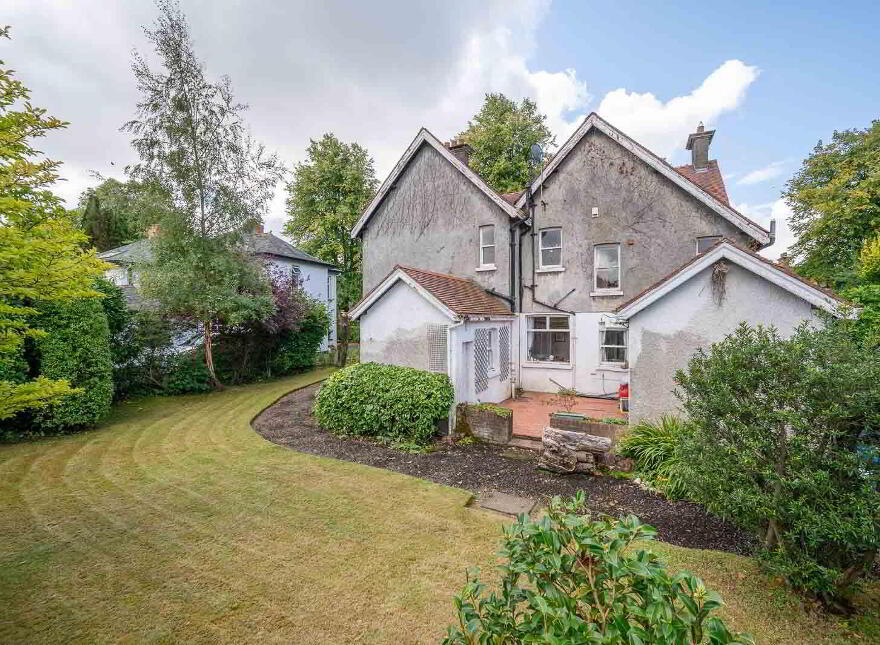22 Myrtlefield Park, Belfast, BT9 6NE