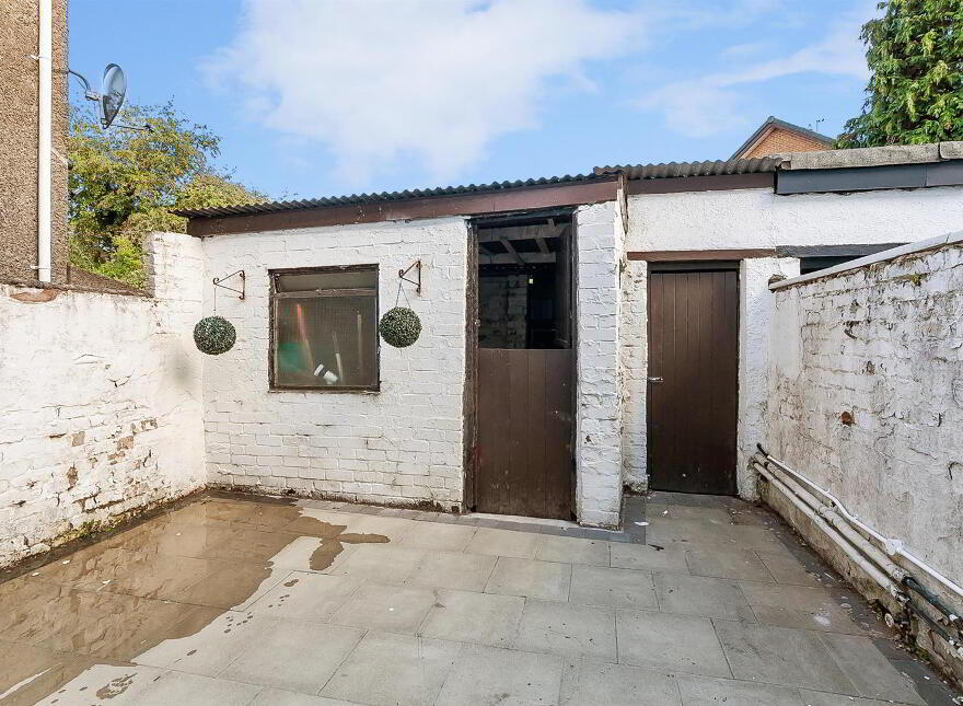 215 Carnmoney Road, Newtownabbey, BT36 6JR