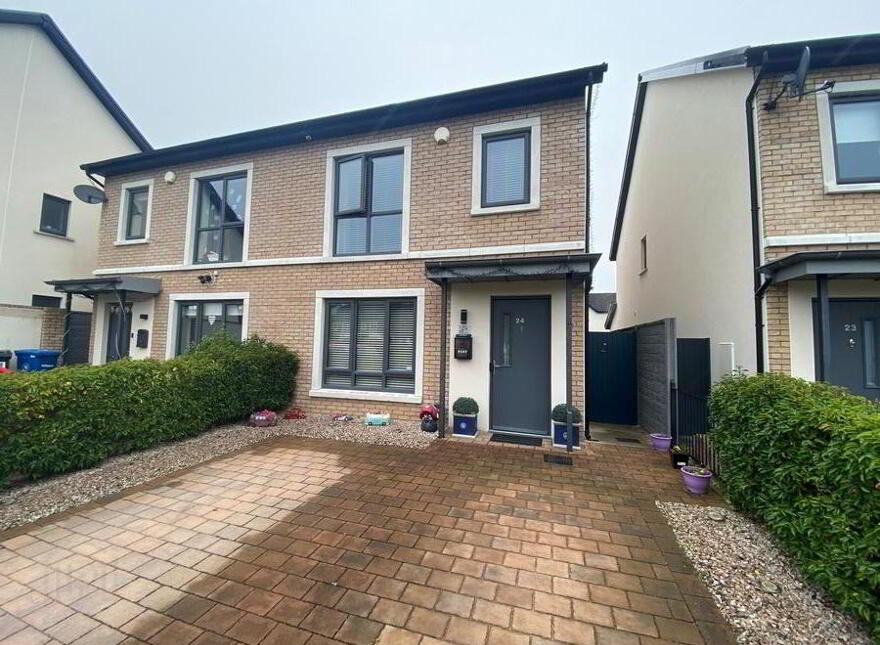 24 Willow Green, Dunshaughlin, A85KX37 photo