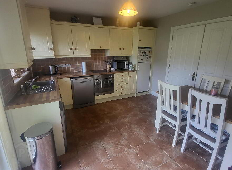 6 Crofton Court, Lough Rinn, Mohill, N41F659