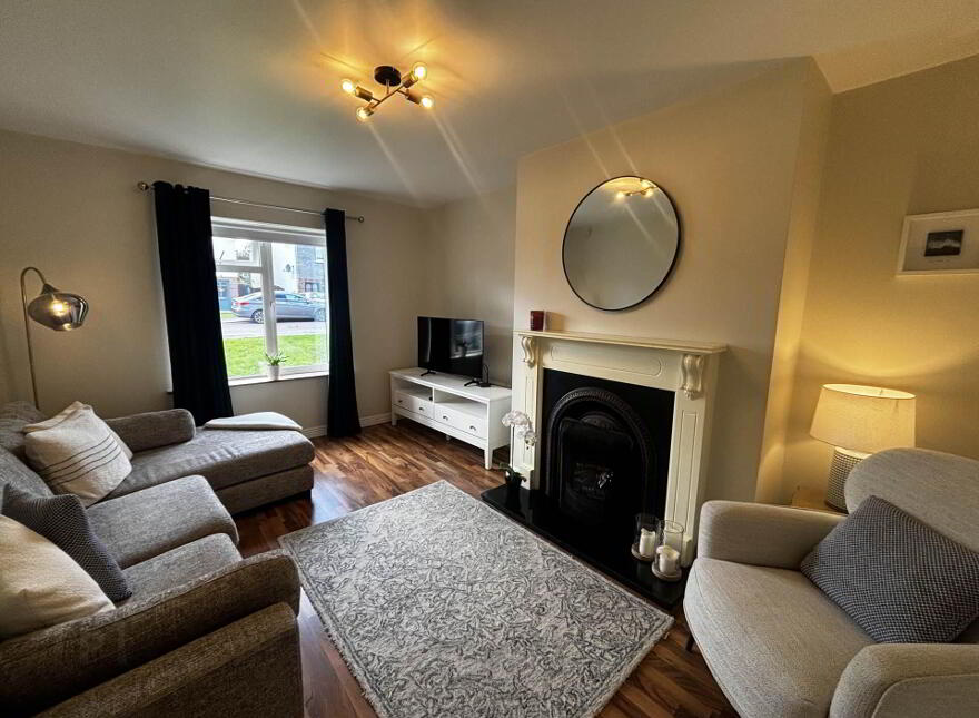 42 Cluain Dubh, Father Russell Road