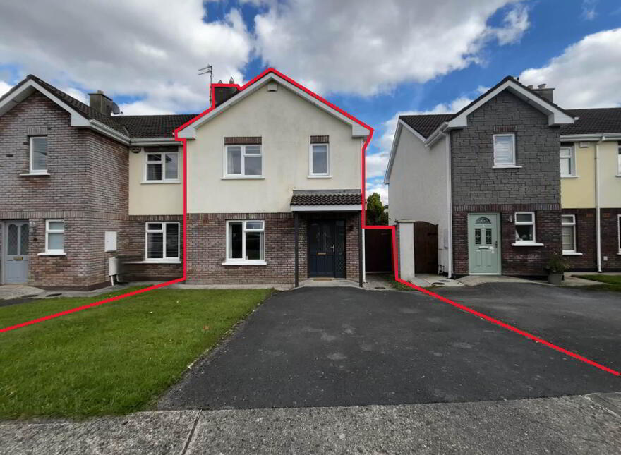 42 Cluain Dubh, Father Russell Road