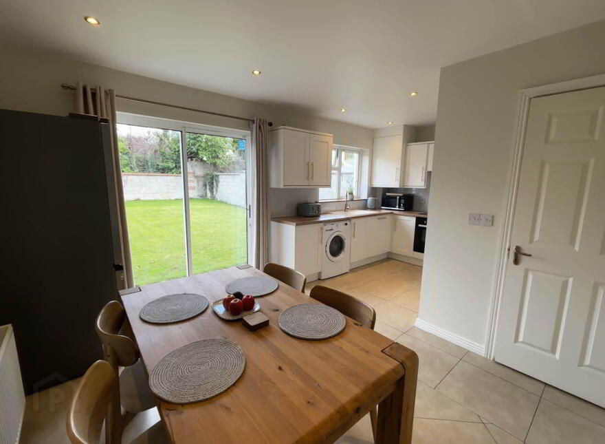 42 Cluain Dubh, Father Russell Road
