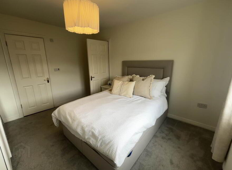 42 Cluain Dubh, Father Russell Road