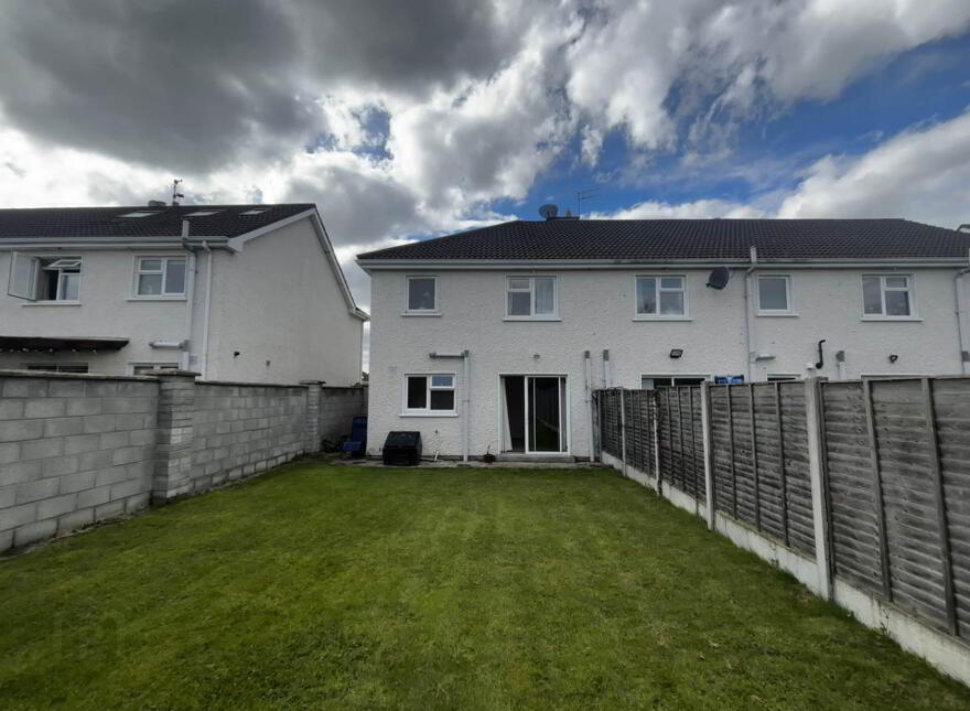 42 Cluain Dubh, Father Russell Road