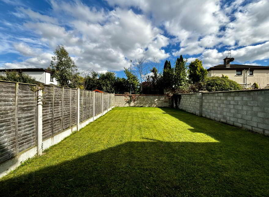 42 Cluain Dubh, Father Russell Road