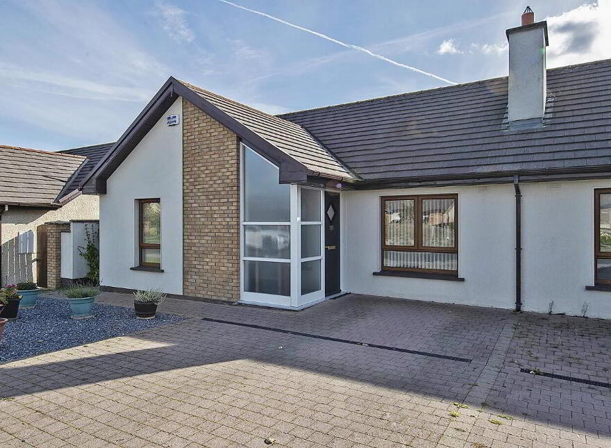 55 Abbey Gardens, Abbeyside, Dungarvan, X35DR13 photo