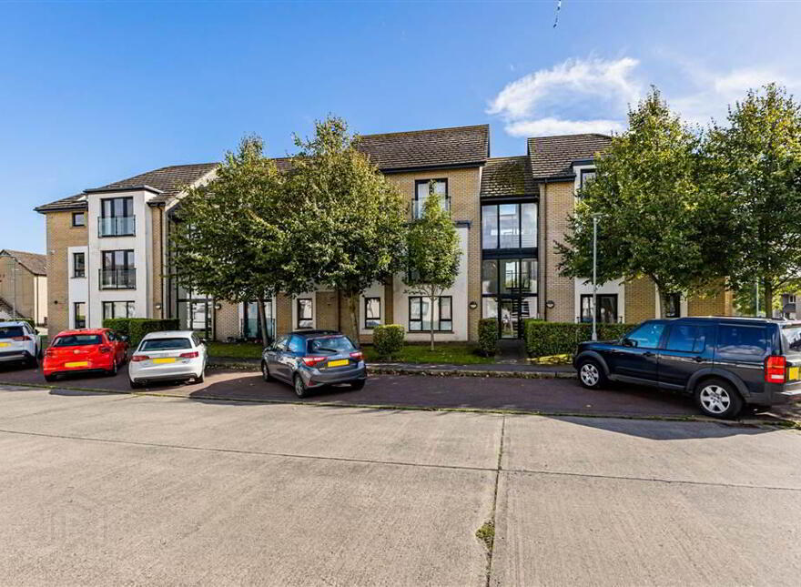 27 Drumadoon Square, Dundonald, Belfast, BT16 2QN photo
