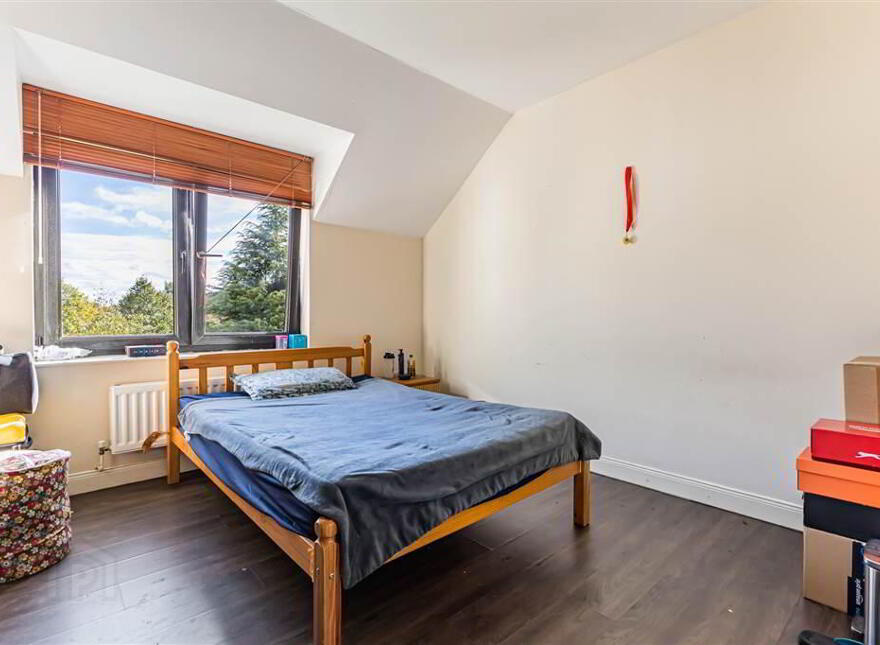 27 Drumadoon Square, Dundonald, Belfast, BT16 2QN