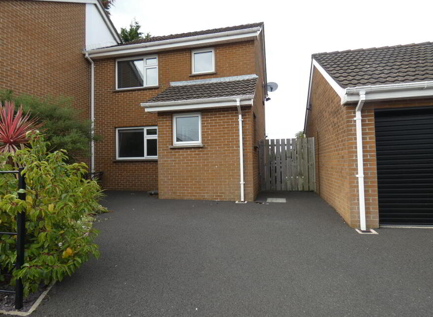 8 Glenloch Park, Coleraine, BT52 1TY