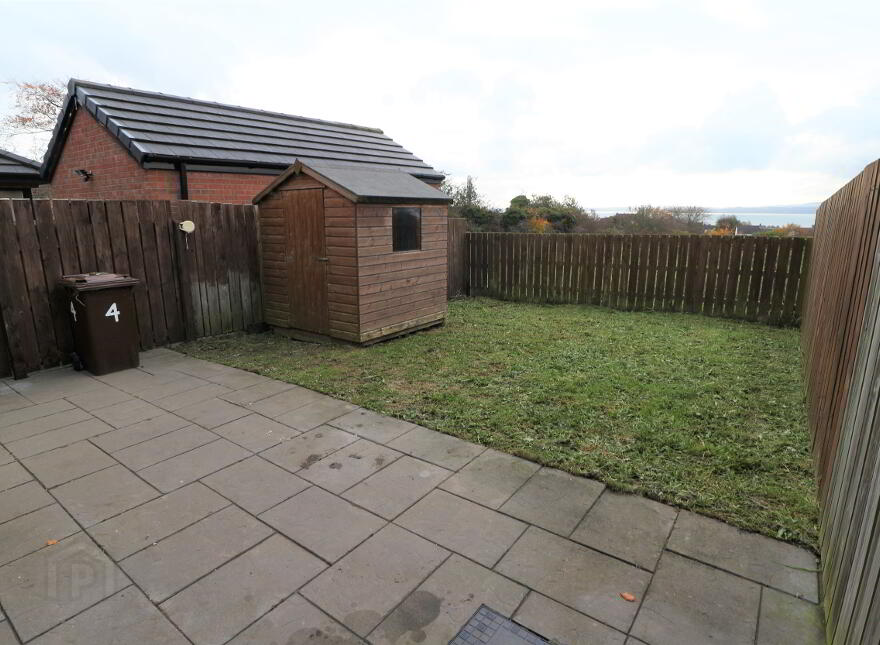 4 Highgrove Gate, Carrickfergus, BT38 9TX
